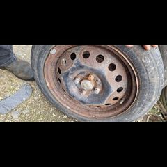 Hubs and wheels to make trailer