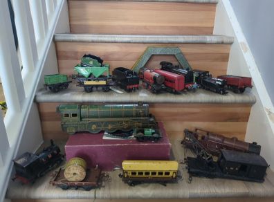 Vintage O Gauge Tinplate Model Train