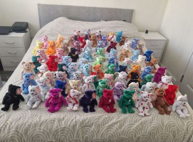 Ty Beanie Babies Bears x 84 Mint with Mint Tags