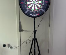 Winmau Blade 6 Dart board, surround and light set