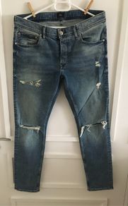 River Island unisex distressed denim jeans in excellent condition with no issues 32 inch waist and 32 inch inside leg FREE STANDARD POSTAGE INCLUDED