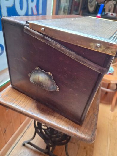 Vintage Shoe Shine box