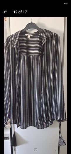 Tops 2 each different sizes