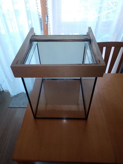Fish tank with stand and light
