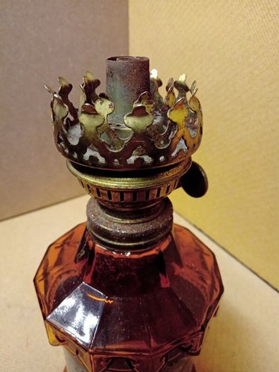 Vintage Amber Glass / Oil Kerosene Lamp