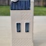 Ceramic miniature collector's house number 67 from the Delft Blue series Image 3