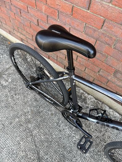 Giant Escape Hybrid Bike