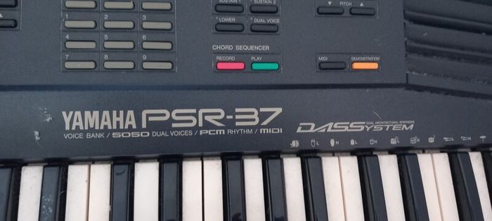 Yamaha PSR 37