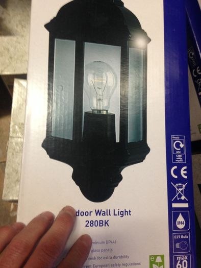 Outdoor Wall Light