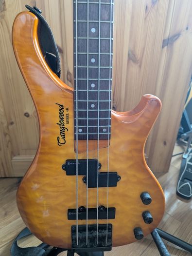 Tanglewood Rebel 4K bass guitar