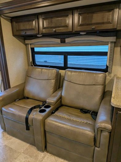 Thor Windsport 33ft Motorhome