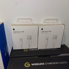 Apple lighting chargers (1M)