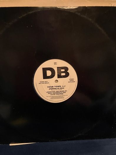 Mixed Batch of Vinyl Singles (33 Records)
