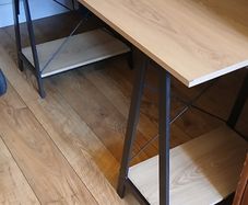Desk (like brand new)