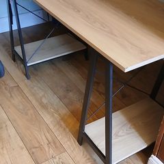 Desk superb condition