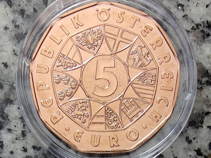 Austria 5 Euro Copper Uncirculated Coin 2018 - 650th Anniversary of the founding of the Austrian National Library - New Year Coins