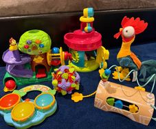 Mix of baby toys, vetch, Montessori, musical