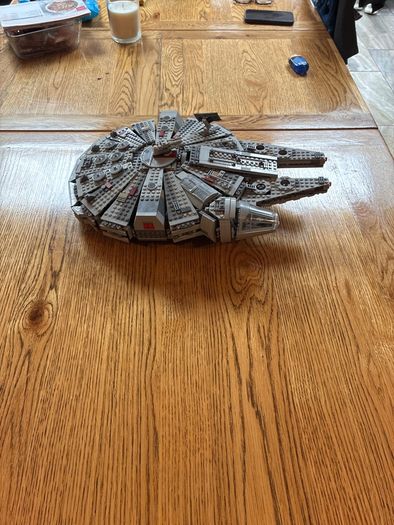Lego Star Wars milennium falcon 75105