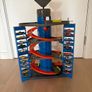 Hotwheels Garage & 22 Hotwheels cars Image 3
