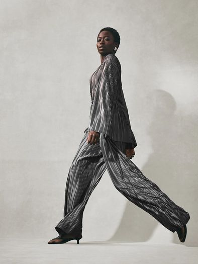 Brand New Nothing Ordinary Charcoal Grey Plisse Wide Leg Trousers in Size UK14