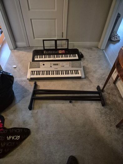 electric keyboard