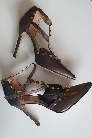 Lodi heels