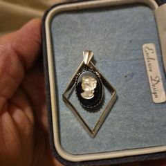 Vintage Cameo Pendant