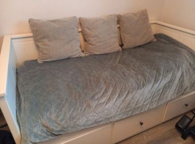 IKEA day bed 3 drawers
