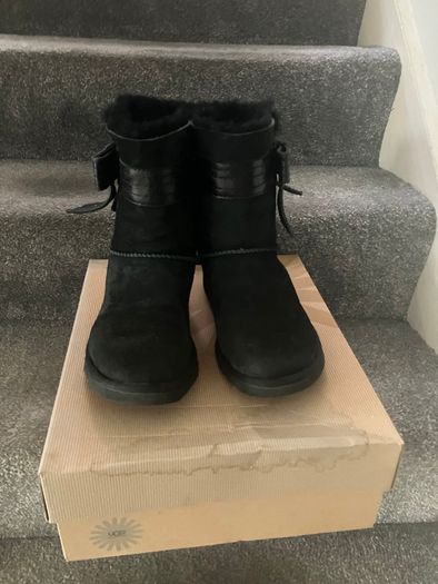 Ladies Black Suede Josette Ugg Australia Boots with Leather Bow Size UK4.5