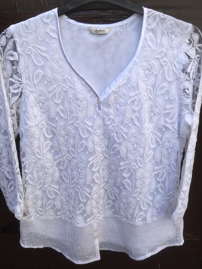Avalon White Lace Lined Top, Size 14