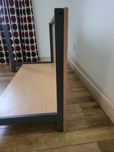 Free desk