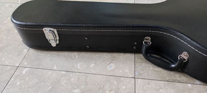 Banjo hard case gig bag - black (fits 19 fret banjos perfectly)