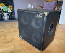 Bass amp extension cabinet