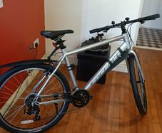 Carrera Parva Mens Hybrid Bike & Accessories