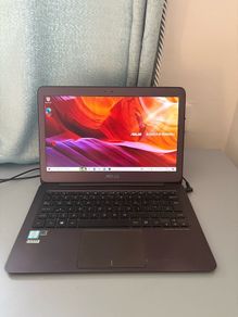 Asus Zenbook Ux305a