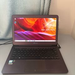 Asus Zenbook Ux305a