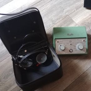 Antique hearing device