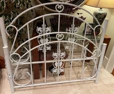 Lovely Sturdy White Ornate Metal 4Ft 6 Double Bed Frame - Can Deliver