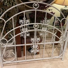 Lovely Sturdy White Ornate Metal 4Ft 6 Double Bed Frame - Can Deliver