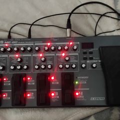BOSS ME - 80 Guitar Multiple Effects Processor
