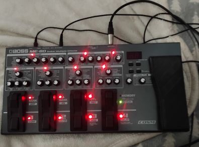 BOSS ME - 80 Guitar Multiple Effects Processor