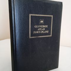 AA Book of Town Plans: Glovebox Atlas of Britain, 1996 Leather Bound Map Book (RB285)