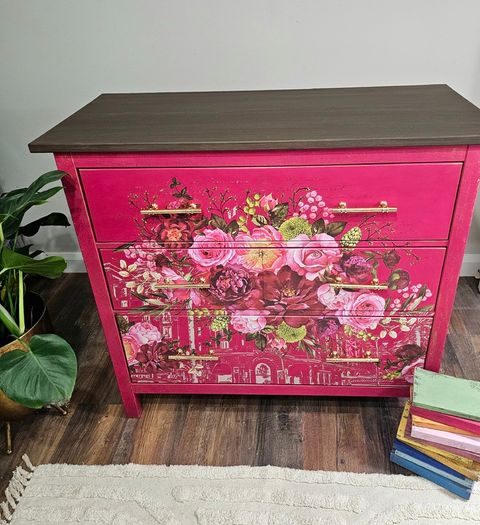 Chest of drawers