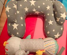 Baby nursing  sit-up pillow and tummy time roller toy
