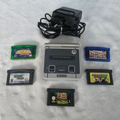 Nintendo Game Boy Advance SP -SNES Edition Shell + Games