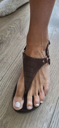 ANKO brown thong sandal Sz 8 AUS (Fit 6UK)