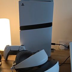 PlayStation 5 Pro + PSVR2. Swap for PC only.