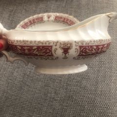 Gravy boat