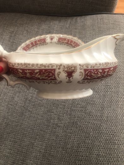 Gravy boat