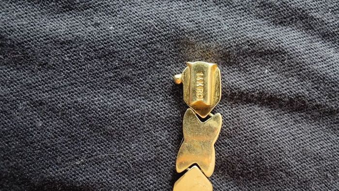 1980's vintage 14k gold necklace with XO diamond cut with latch and matching ring